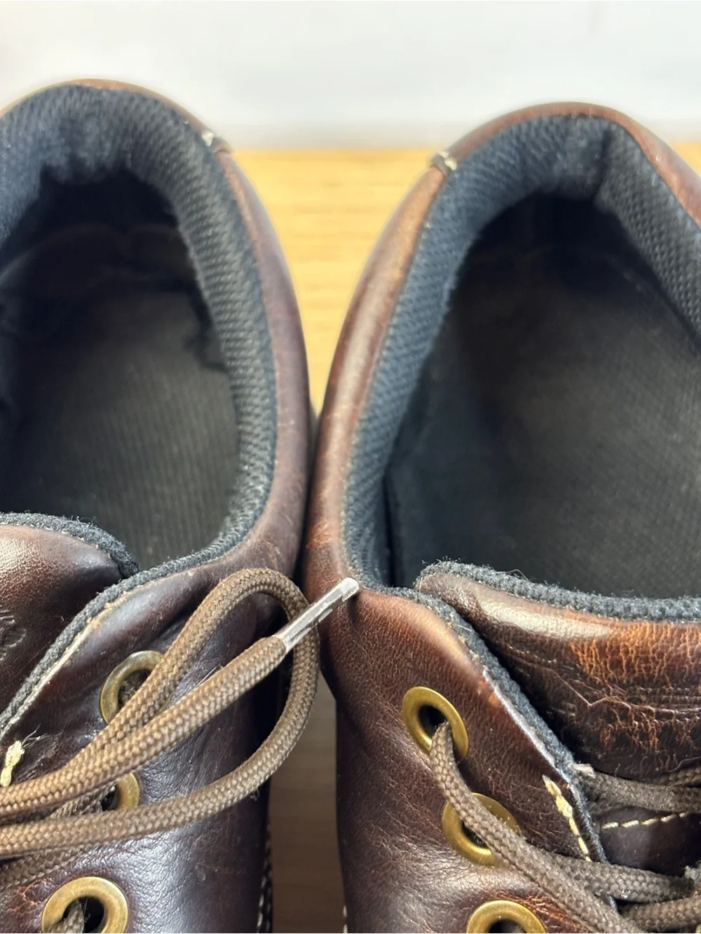 Y2K Vintage Dr. Martens Men’s 9 Woman’s 10 Brown Leather Lace-Up Oxford